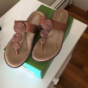 Tan Naturalizer Sandals